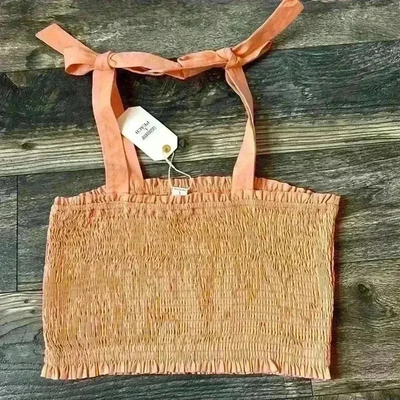 Smocked Peach Shoulder Bow NWT Love Riche Top - Picture 4 of 7
